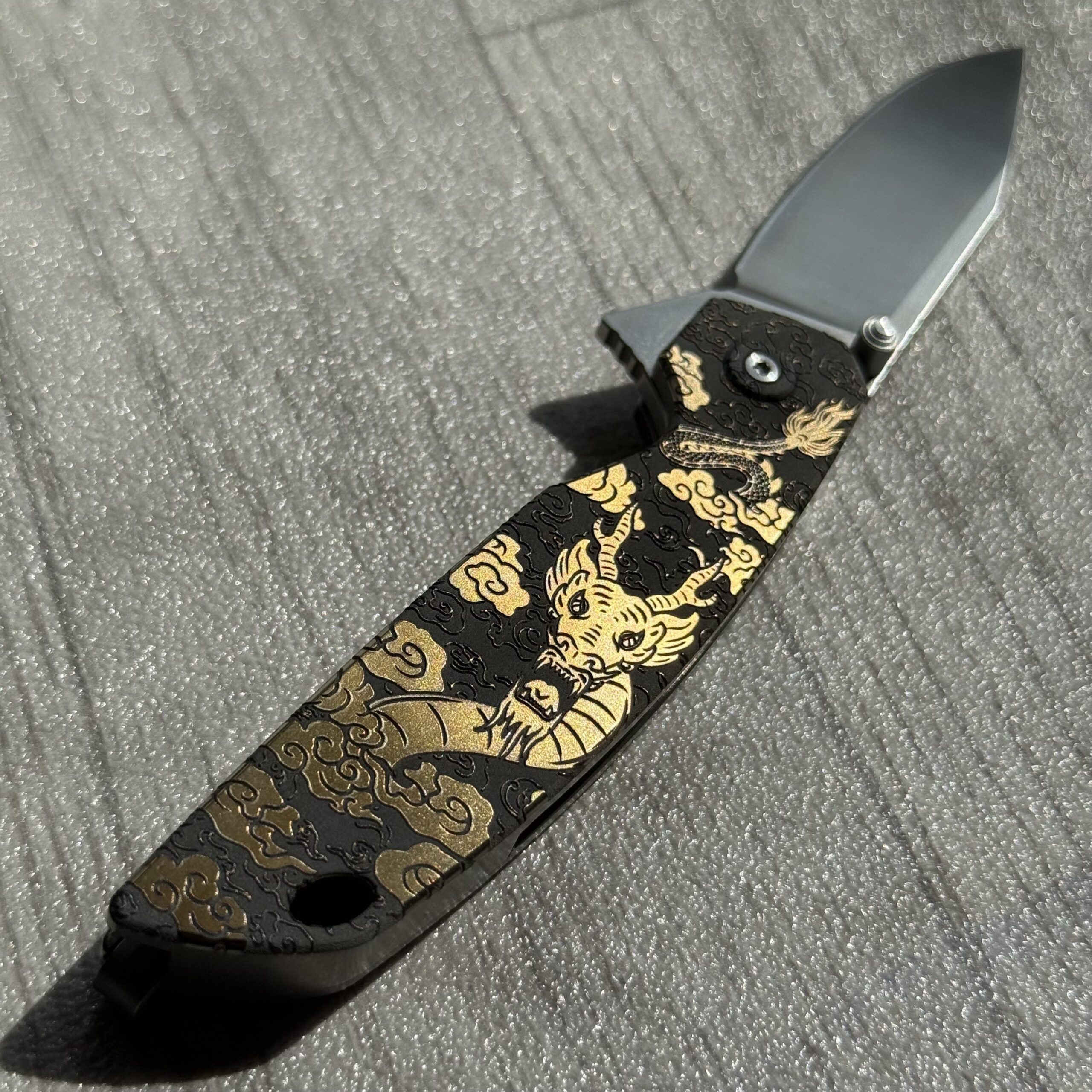 Hoo Knives - Phoenix - Engraved - Dragon Design